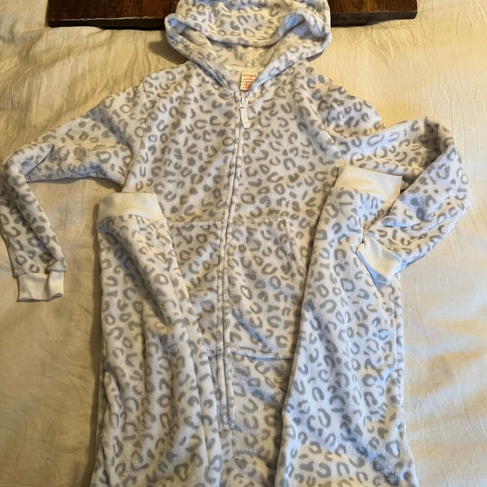 Cat & Jack Leopard Print Kids Pajamas